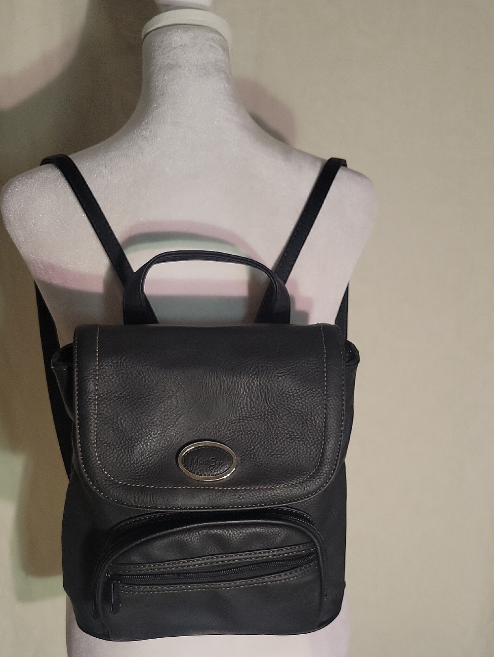 Classic Black Women's Backpack - Timeless Everyday Carry